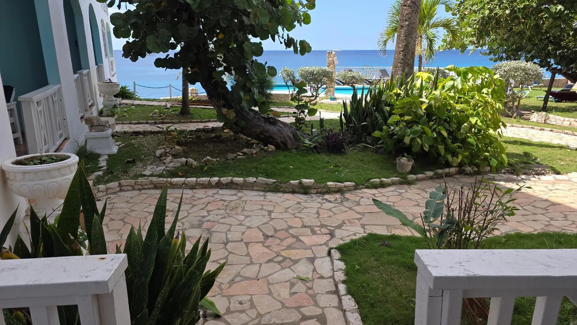 Home Sweet Home Resort Negril Otel